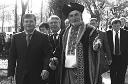Жителів міста привітали мер Павлограда Володимир Куклін і губернатор Дніпропетровської області Олександр Вілкул.